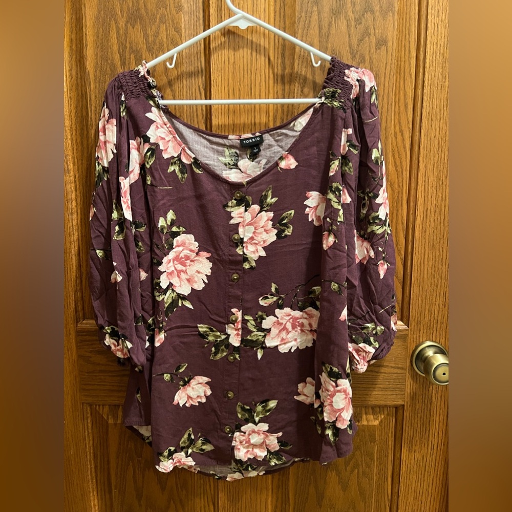 Torrid Rayon Slub Button-Front Puff Sleeve Top